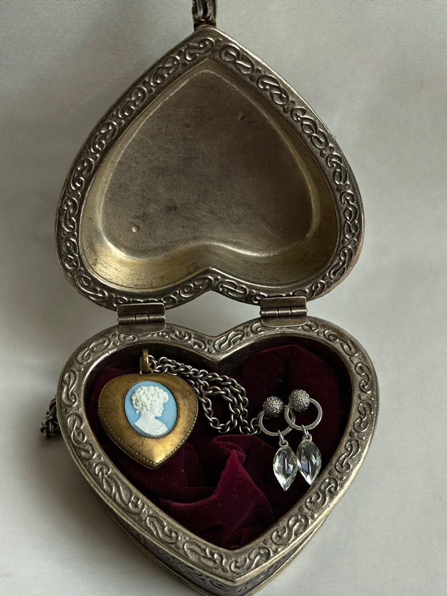 Vintage Jewelry Box -- AI Refined Still Life
